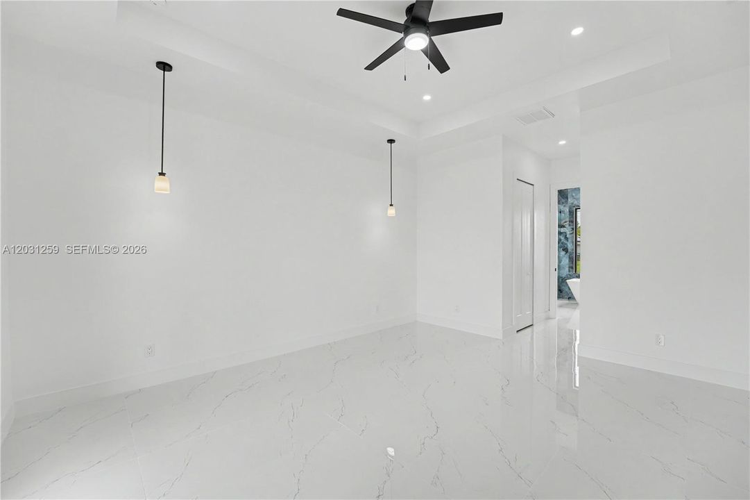 En Venta: $500,000 (3 camas, 3 baños, 2010 Pies cuadrados)