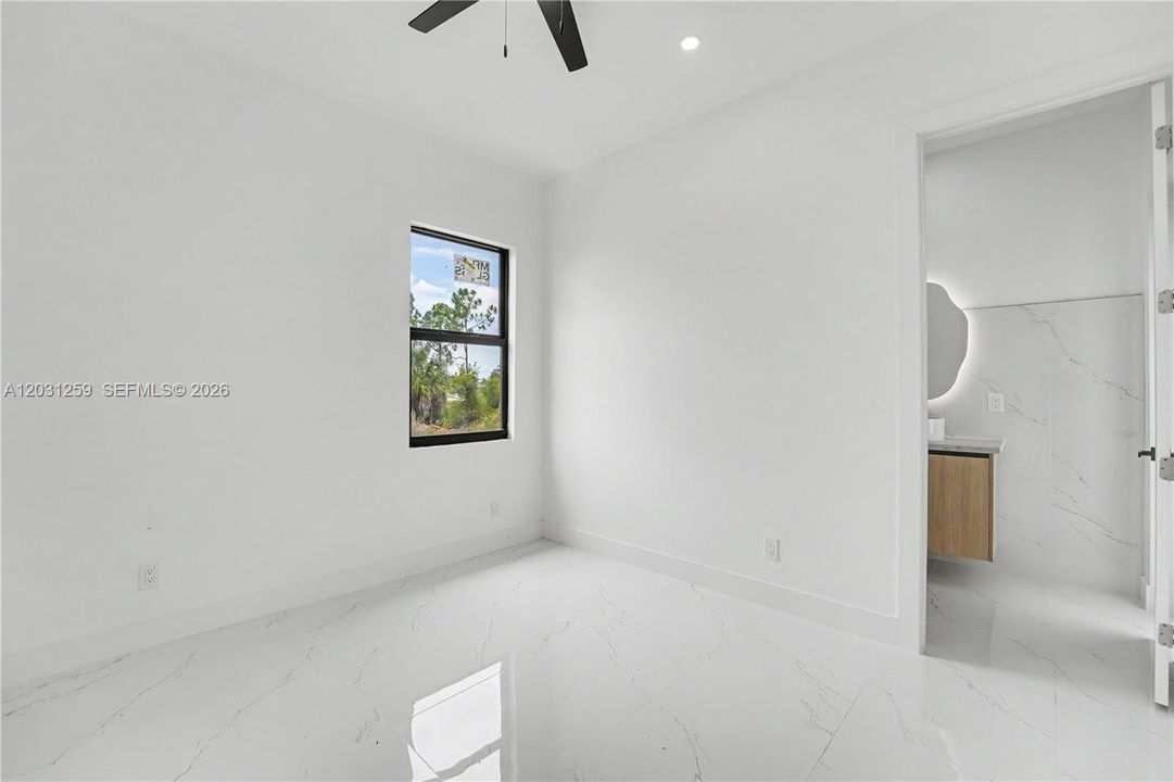 En Venta: $500,000 (3 camas, 3 baños, 2010 Pies cuadrados)