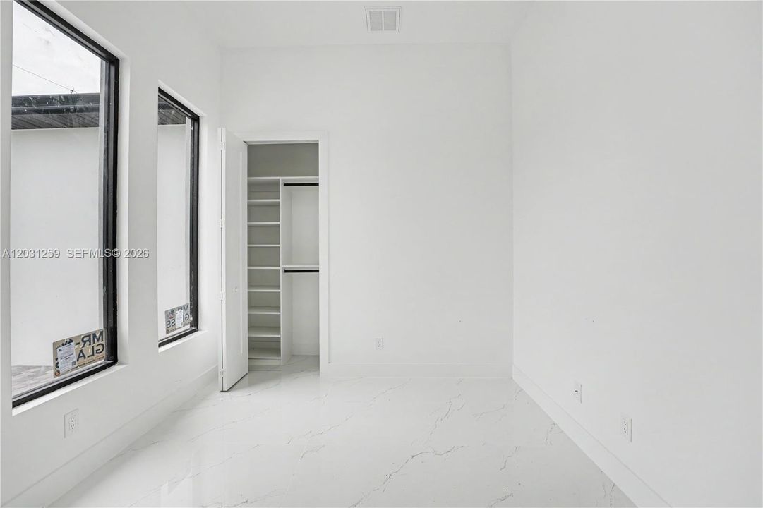 En Venta: $500,000 (3 camas, 3 baños, 2010 Pies cuadrados)