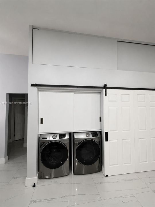 В аренду: $3,000 (3 спален, 2 ванн, 1166 Квадратных фут)