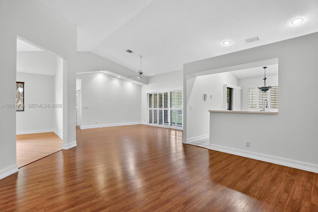 For Sale: $479,000 (3 beds, 2 baths, 1760 Square Feet)