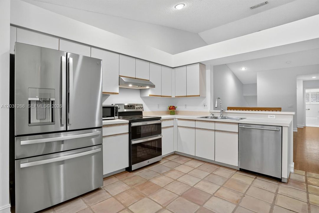 For Sale: $479,000 (3 beds, 2 baths, 1760 Square Feet)