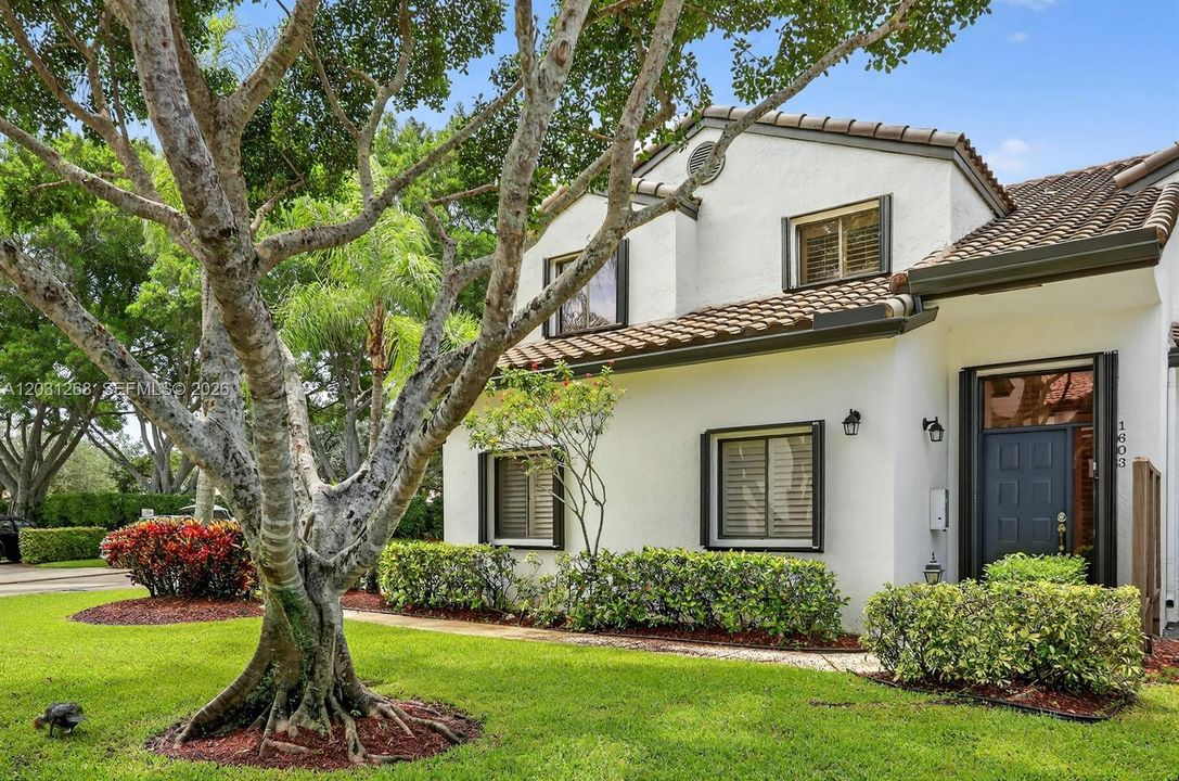 For Sale: $479,000 (3 beds, 2 baths, 1760 Square Feet)