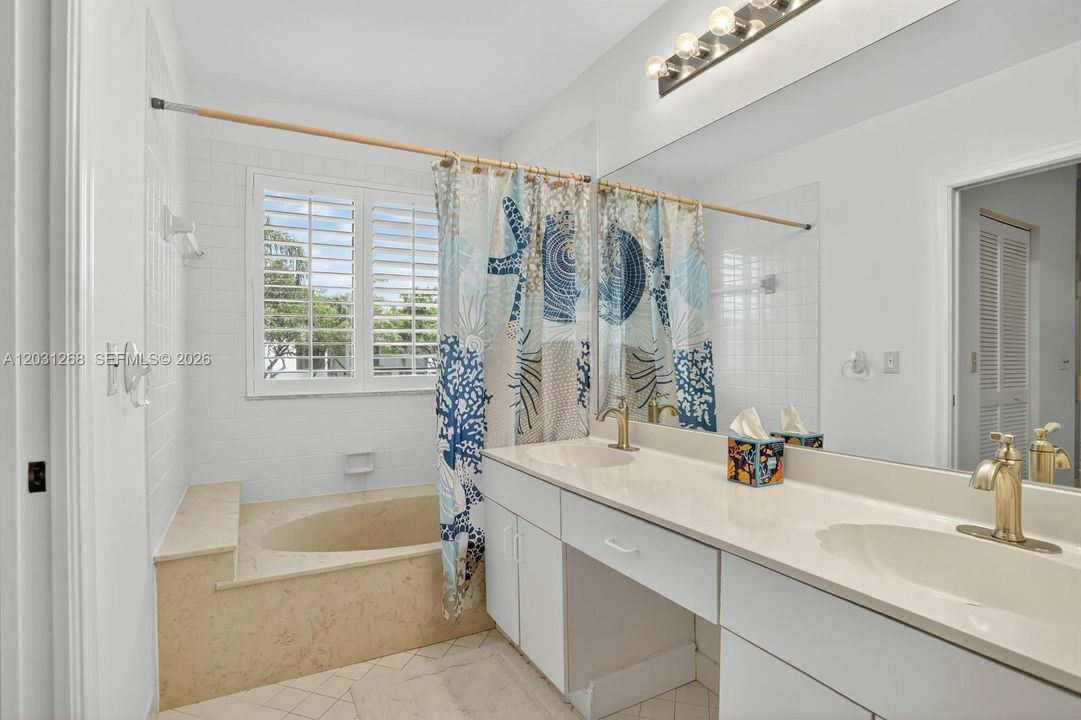 For Sale: $479,000 (3 beds, 2 baths, 1760 Square Feet)