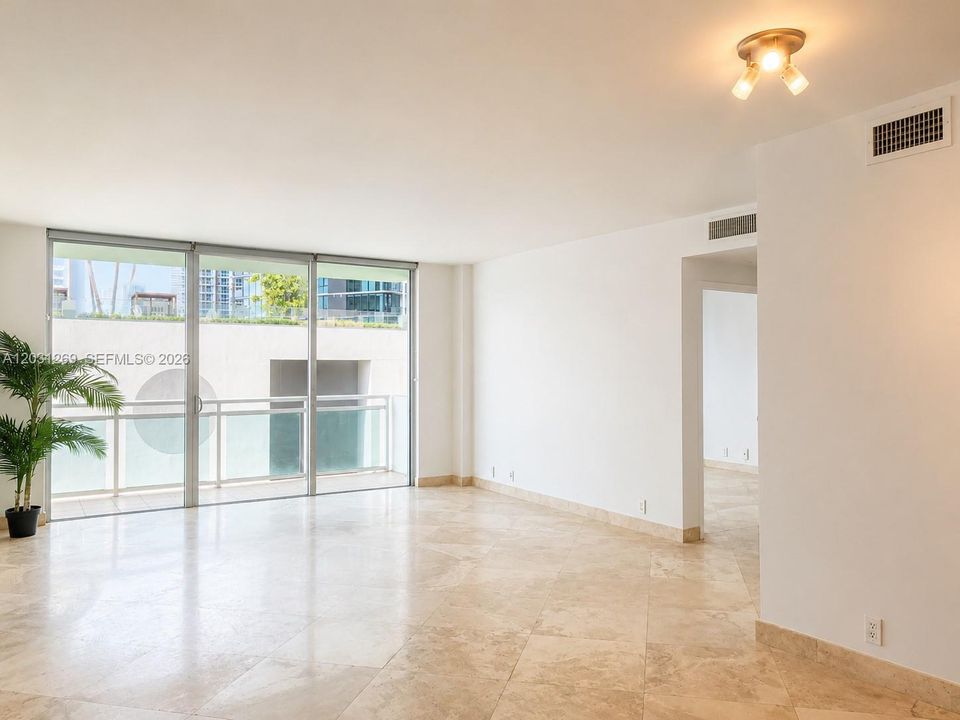 For Rent: $2,500 (1 beds, 1 baths, 822 Square Feet)