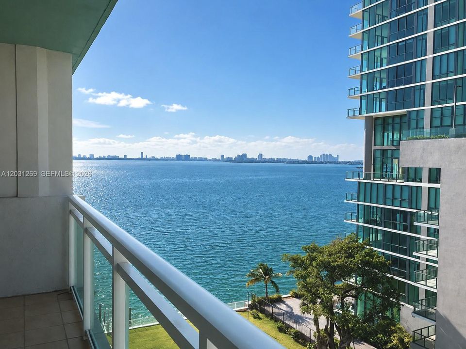 For Rent: $2,500 (1 beds, 1 baths, 822 Square Feet)