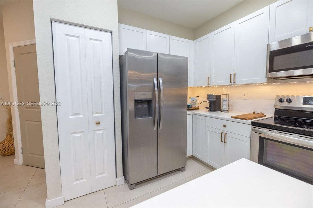 For Sale: $478,000 (3 beds, 2 baths, 1772 Square Feet)