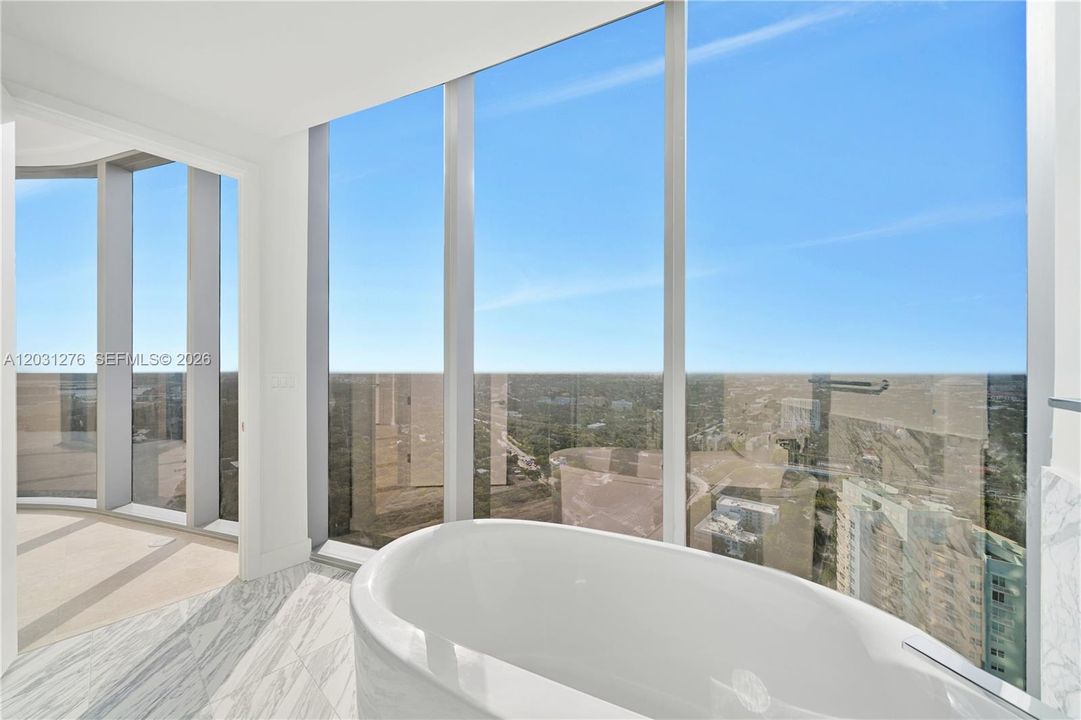 For Rent: $21,000 (3 beds, 3 baths, 1946 Square Feet)