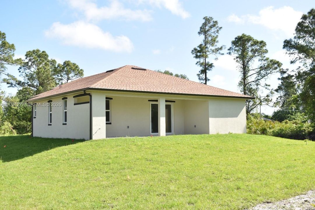 For Sale: $414,999 (3 beds, 2 baths, 1736 Square Feet)