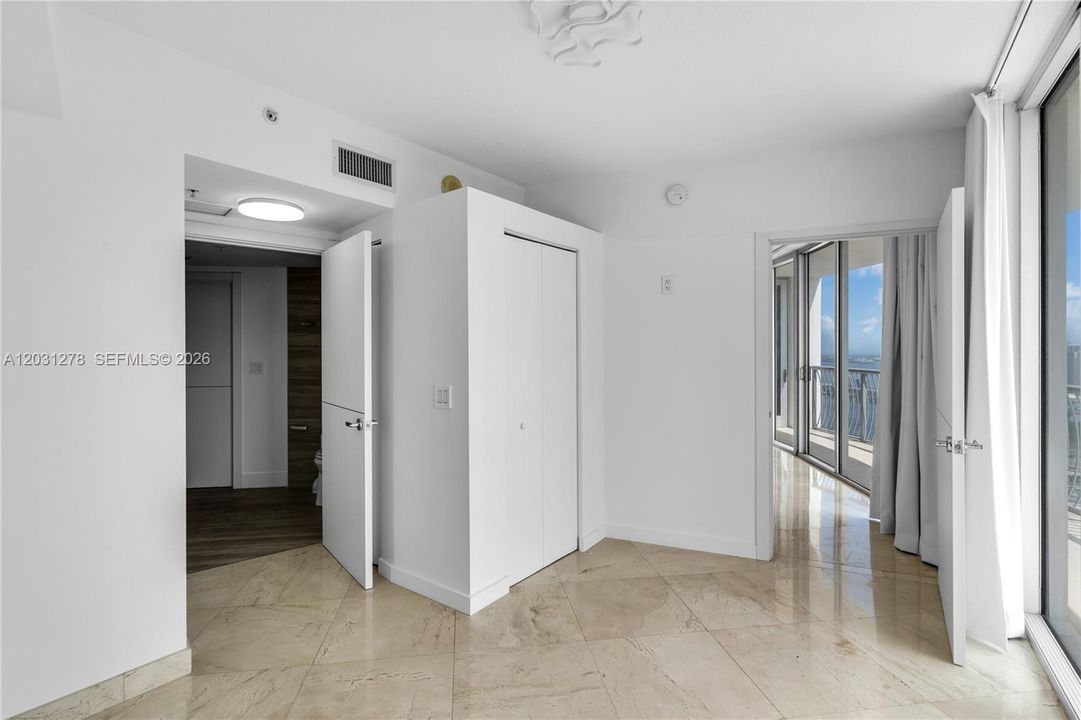 For Sale: $540,000 (2 beds, 2 baths, 1048 Square Feet)