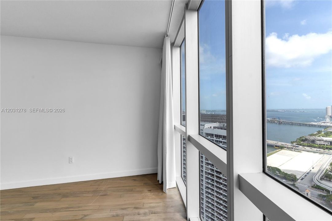 For Sale: $540,000 (2 beds, 2 baths, 1048 Square Feet)
