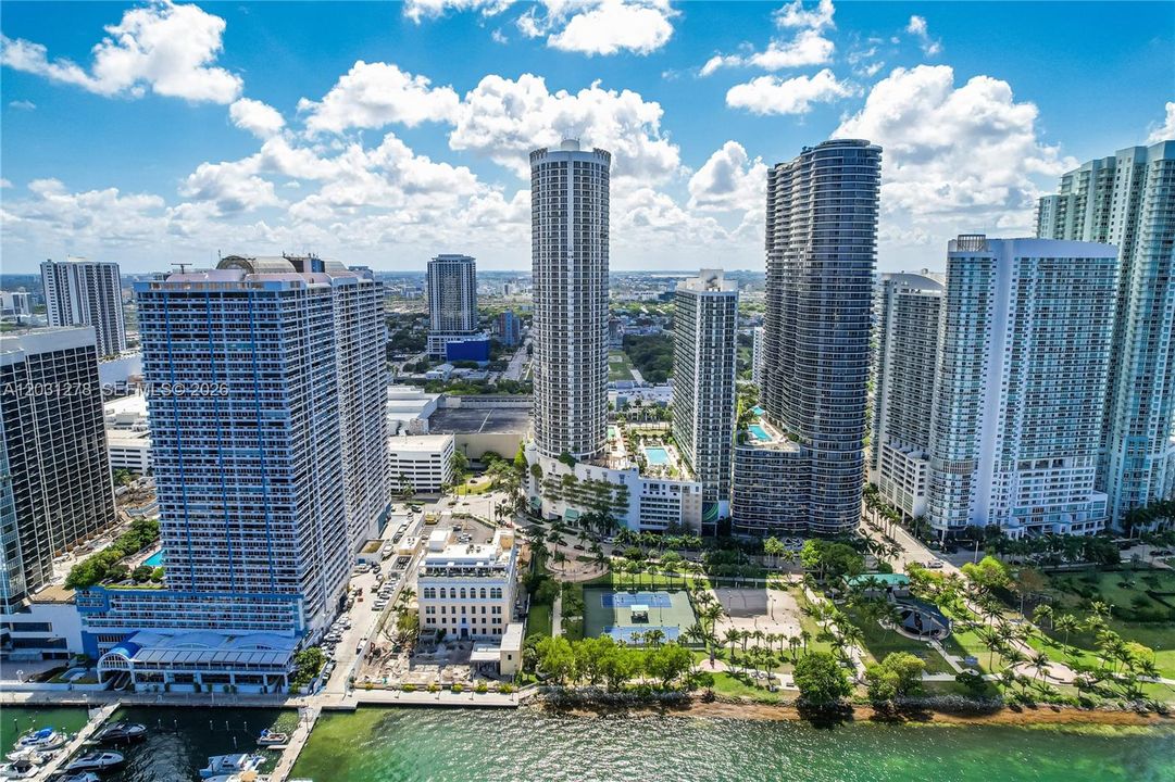 For Sale: $540,000 (2 beds, 2 baths, 1048 Square Feet)