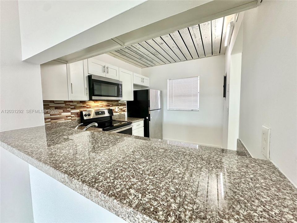 В аренду: $1,790 (2 спален, 2 ванн, 800 Квадратных фут)