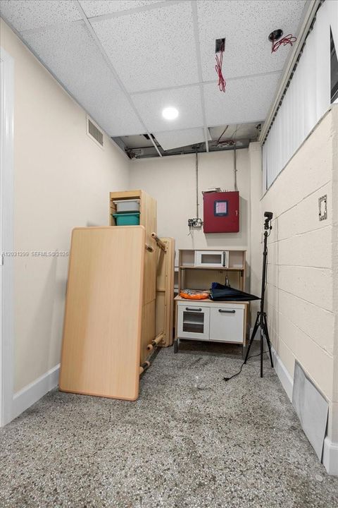В аренду: $7,300 (0 спален, 0 ванн, 0 Квадратных фут)