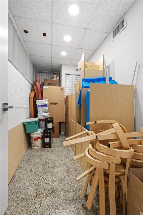 В аренду: $7,300 (0 спален, 0 ванн, 0 Квадратных фут)