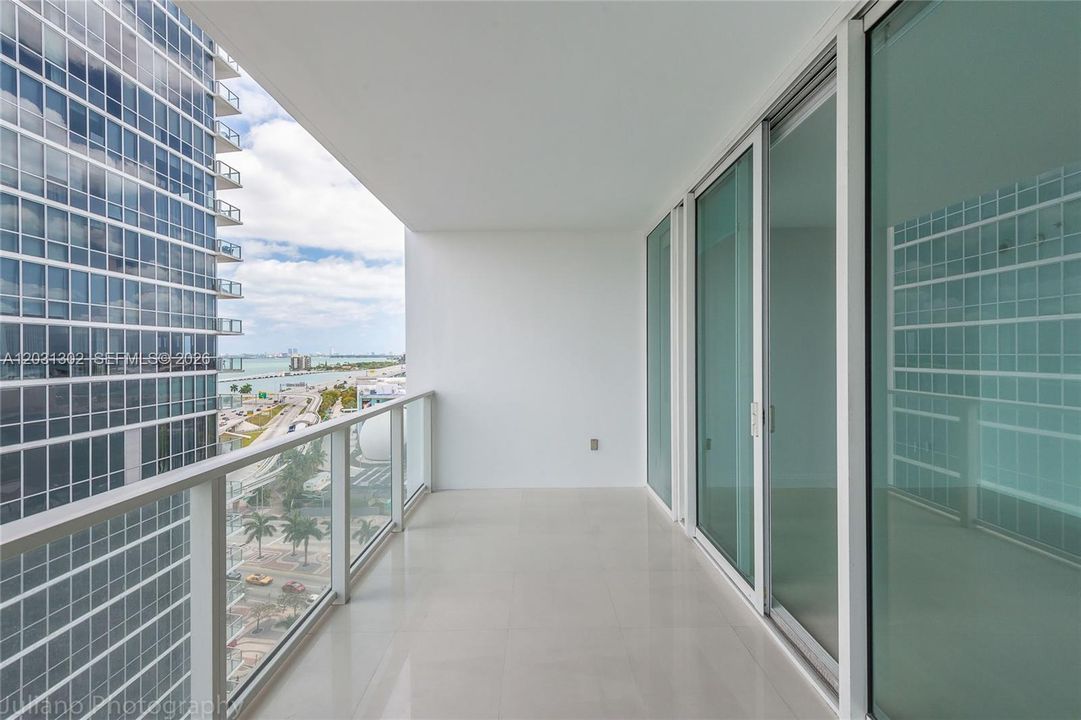 For Rent: $3,400 (1 beds, 1 baths, 791 Square Feet)