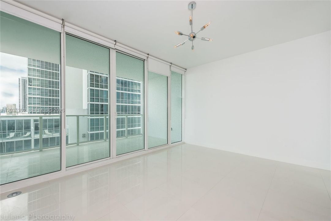 For Rent: $3,400 (1 beds, 1 baths, 791 Square Feet)