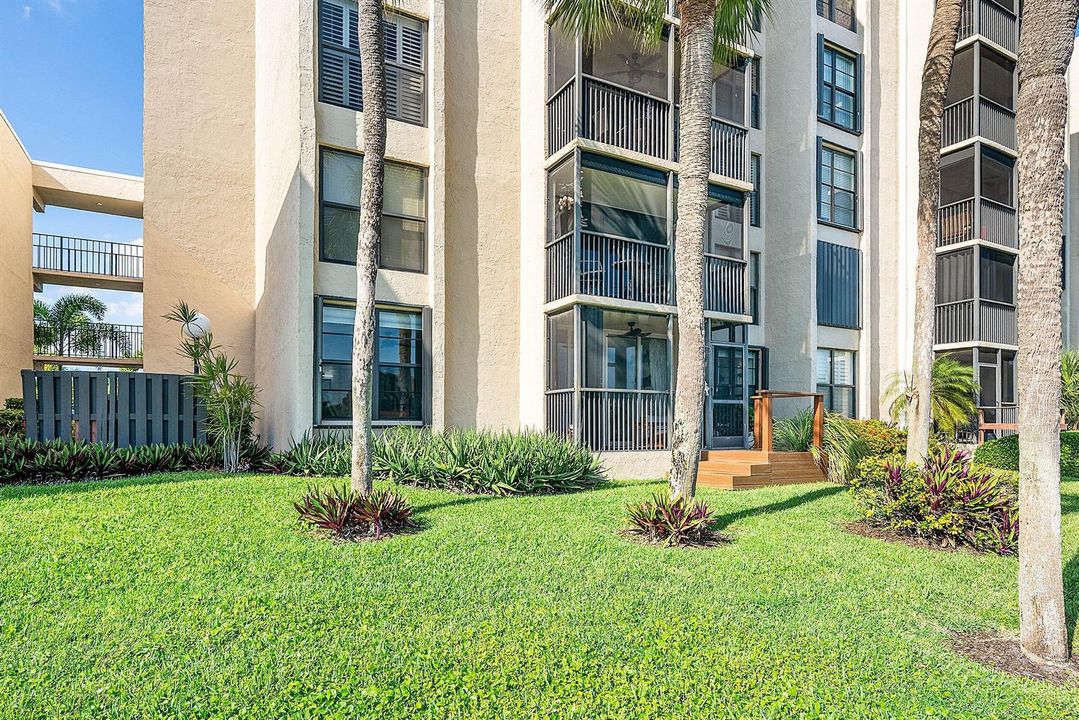 031-18RoyalPalmWay-109-BocaRaton-FL-3343