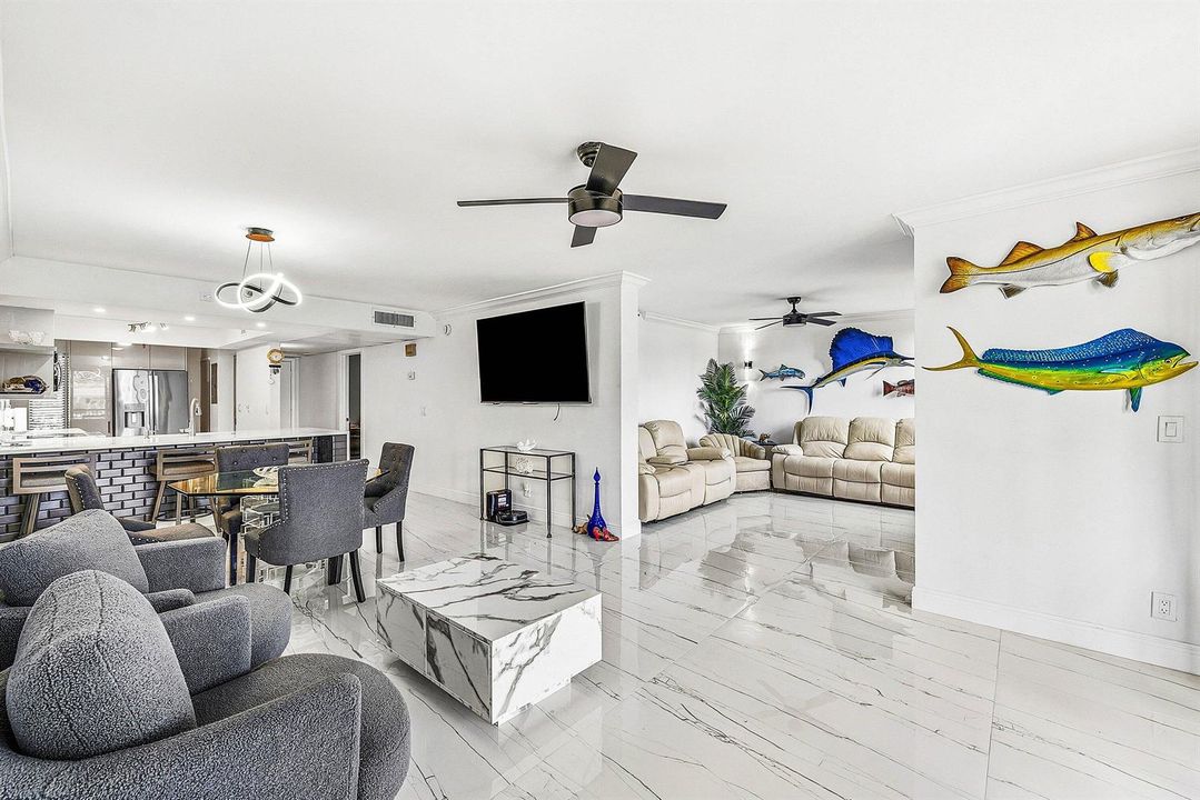 016-18RoyalPalmWay-109-BocaRaton-FL-3343