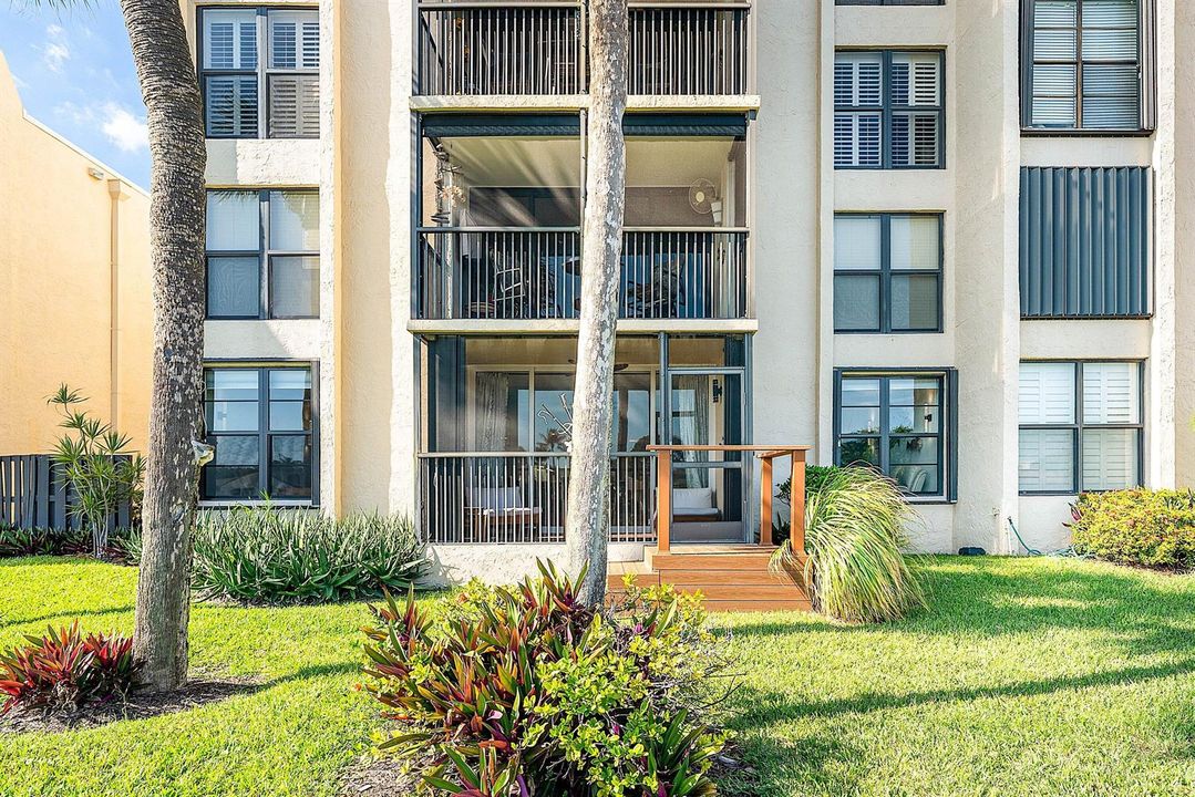032-18RoyalPalmWay-109-BocaRaton-FL-3343