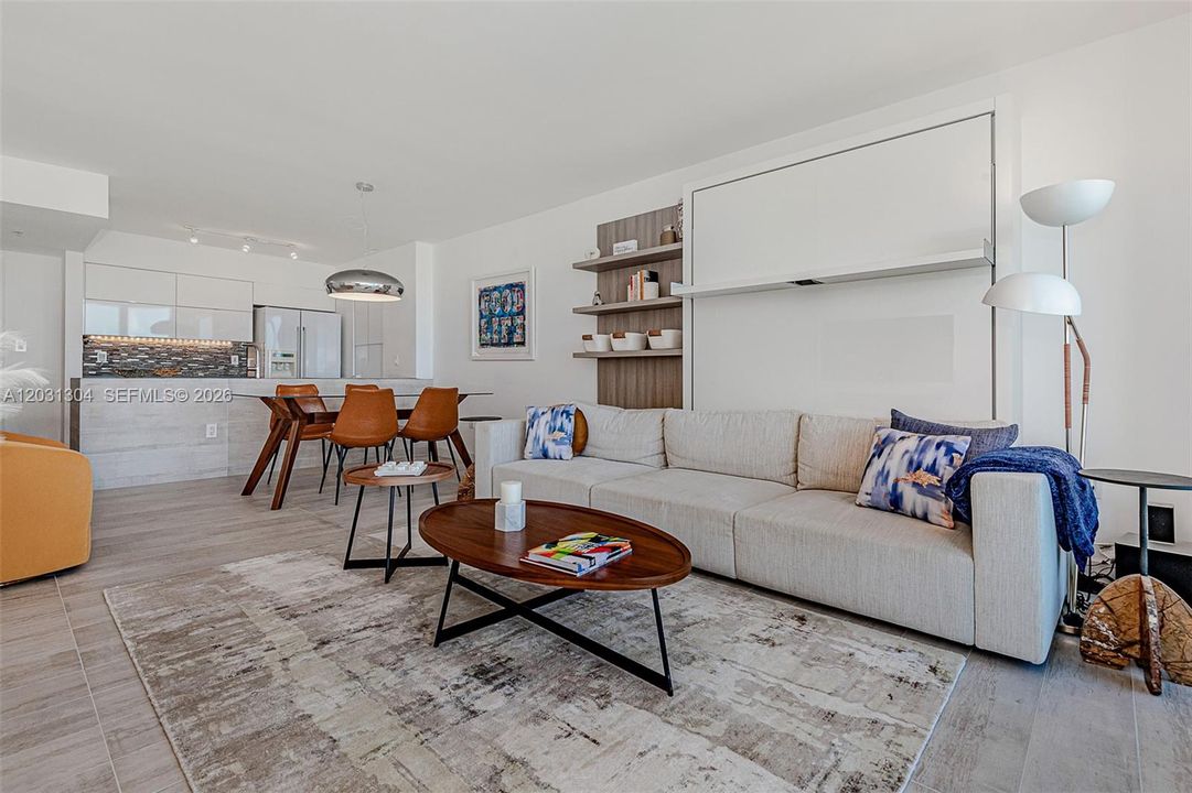В аренду: $4,700 (1 спален, 1 ванн, 780 Квадратных фут)