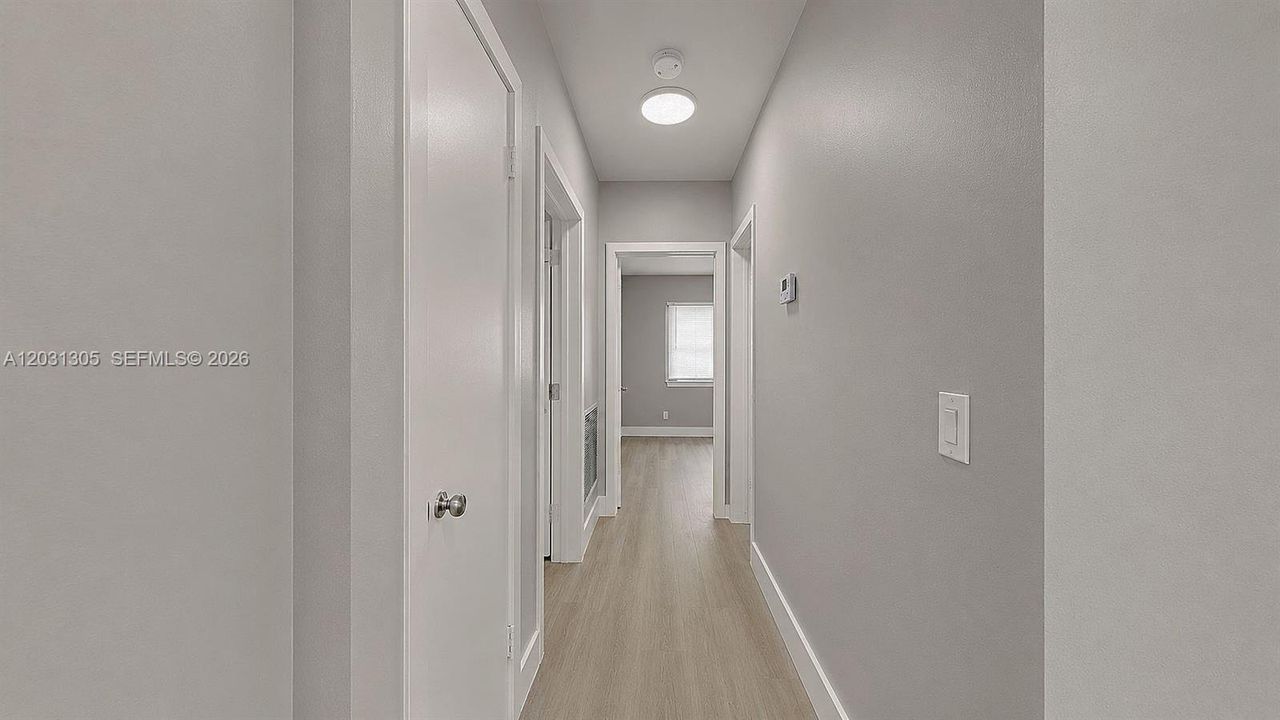В аренду: $2,550 (2 спален, 1 ванн, 1000 Квадратных фут)