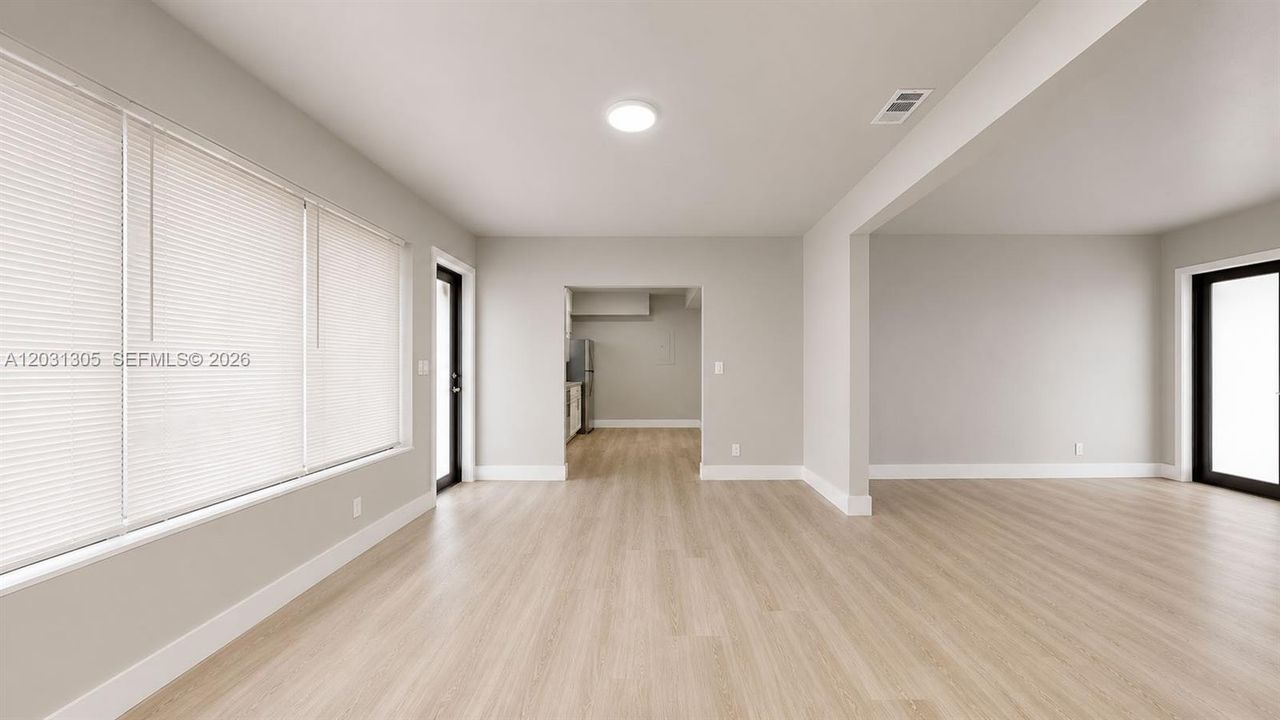 В аренду: $2,550 (2 спален, 1 ванн, 1000 Квадратных фут)