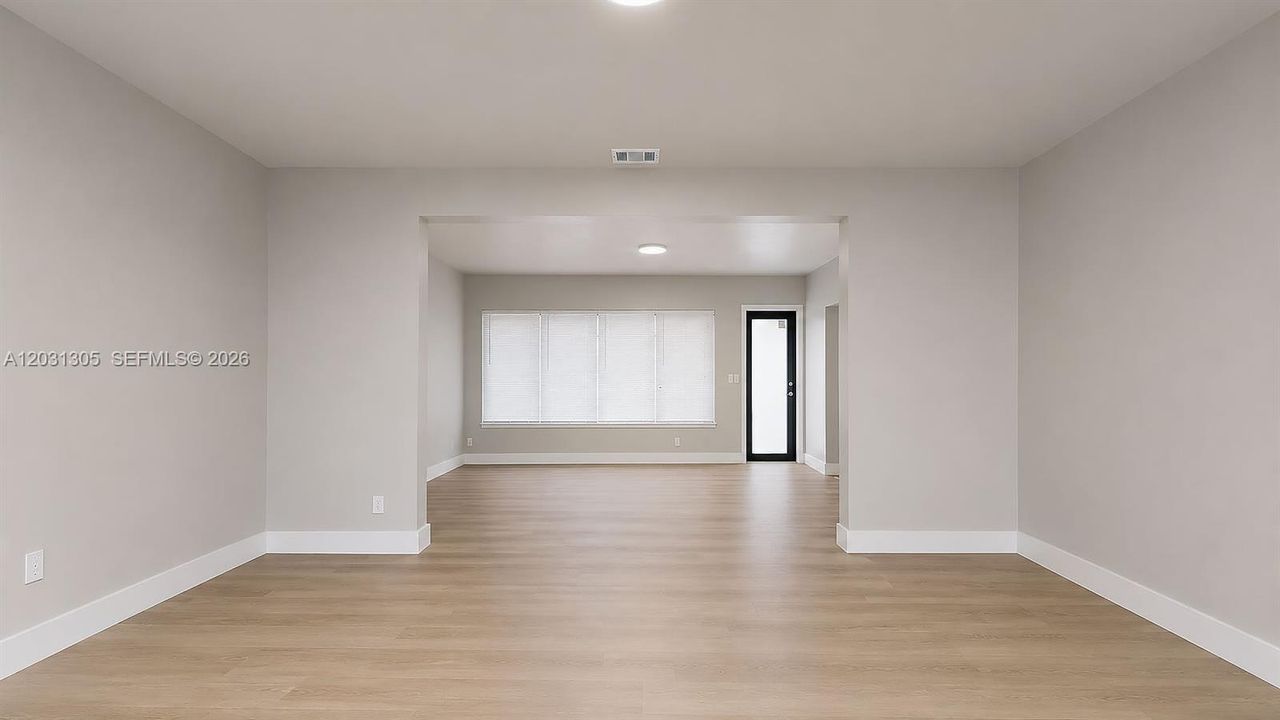 В аренду: $2,550 (2 спален, 1 ванн, 1000 Квадратных фут)