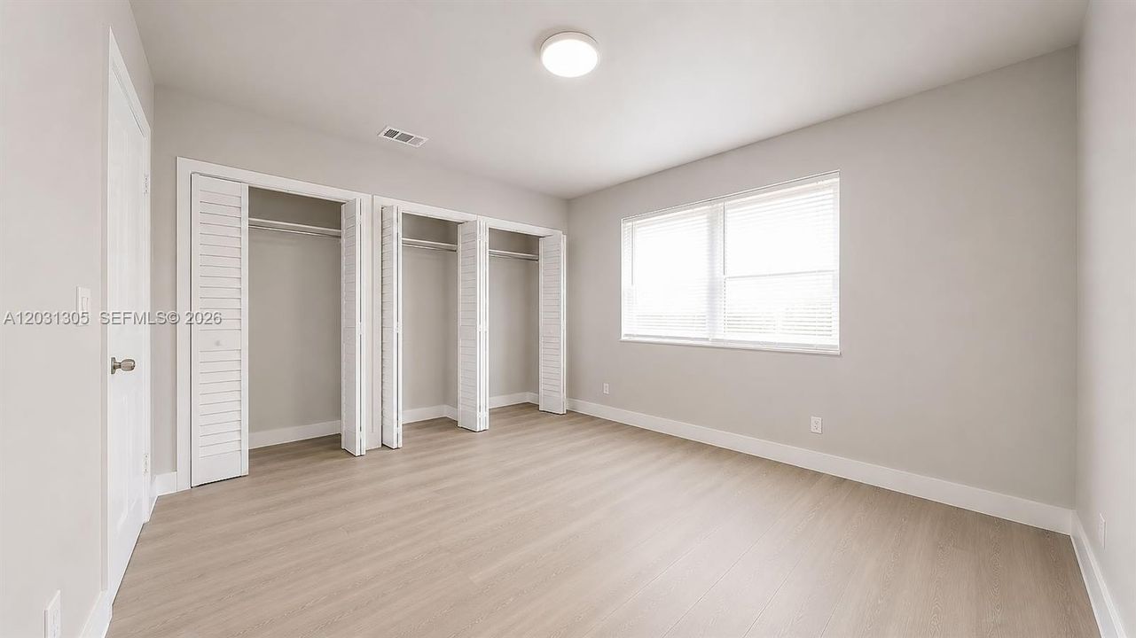 В аренду: $2,550 (2 спален, 1 ванн, 1000 Квадратных фут)
