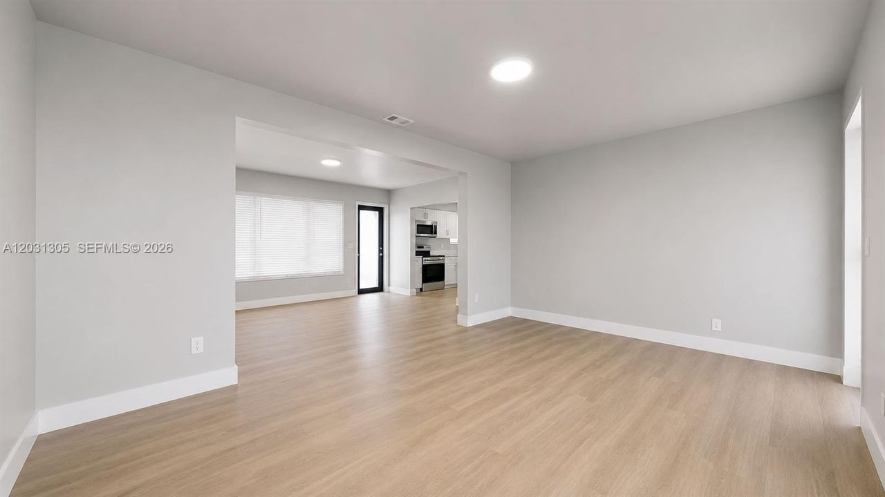 В аренду: $2,550 (2 спален, 1 ванн, 1000 Квадратных фут)