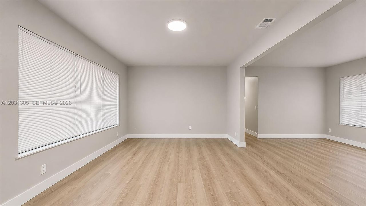 В аренду: $2,550 (2 спален, 1 ванн, 1000 Квадратных фут)
