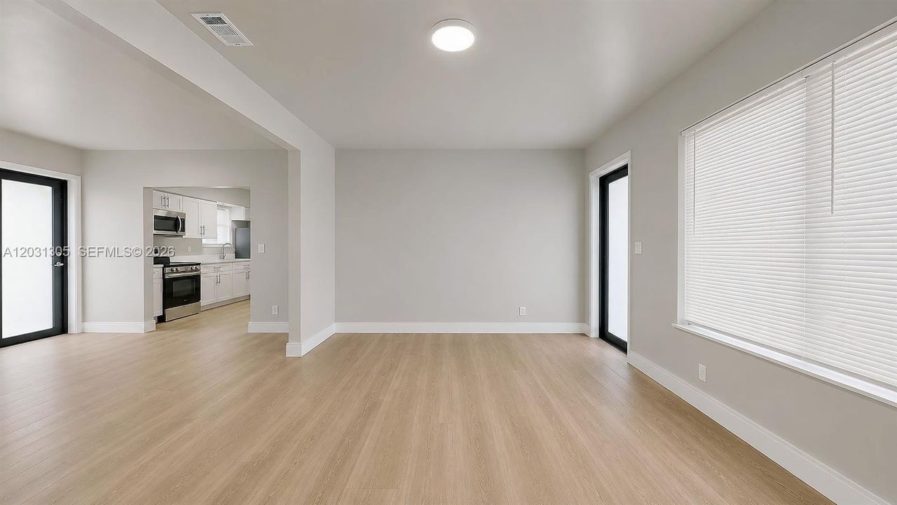 В аренду: $2,550 (2 спален, 1 ванн, 1000 Квадратных фут)