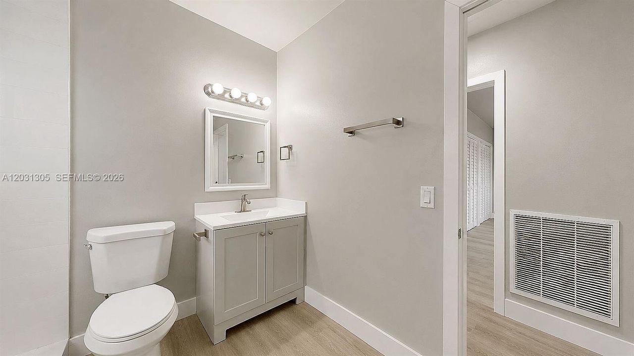 В аренду: $2,550 (2 спален, 1 ванн, 1000 Квадратных фут)