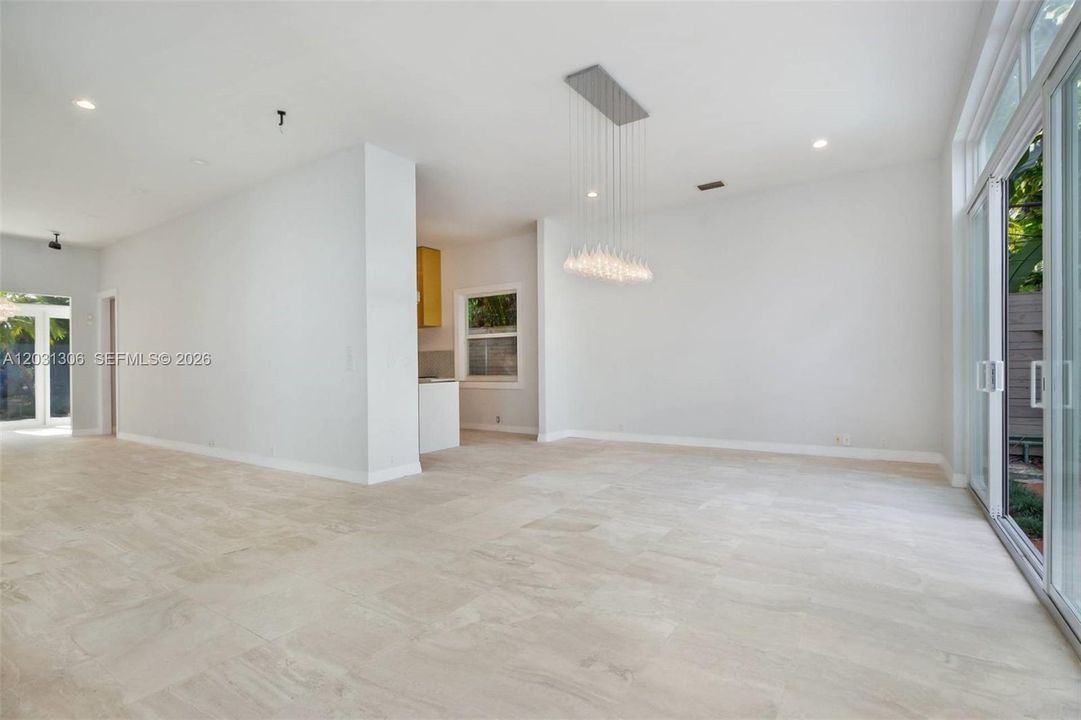 For Rent: $23,500 (4 beds, 3 baths, 2863 Square Feet)