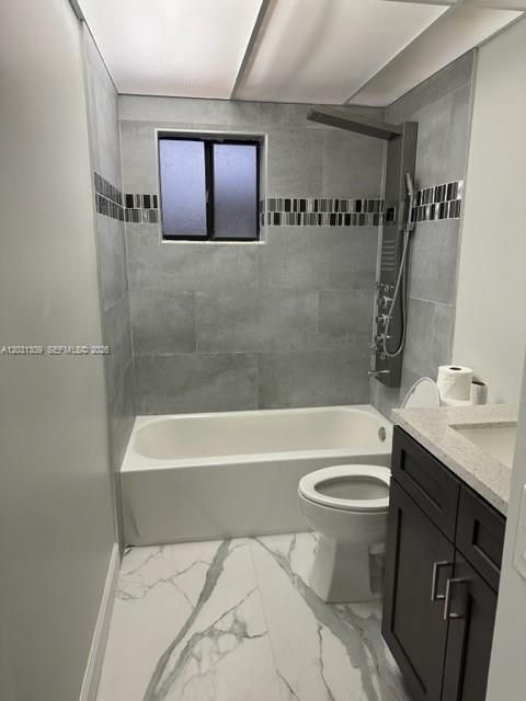 For Rent: $2,100 (2 beds, 2 baths, 965 Square Feet)