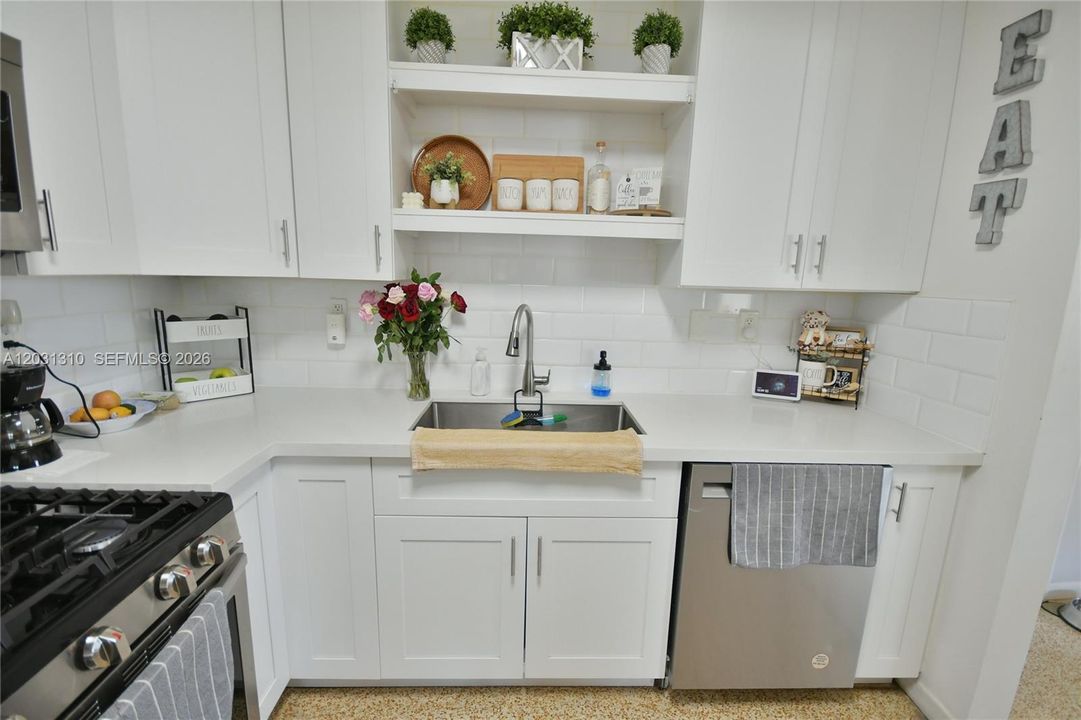 En Venta: $770,000 (3 camas, 2 baños, 1496 Pies cuadrados)