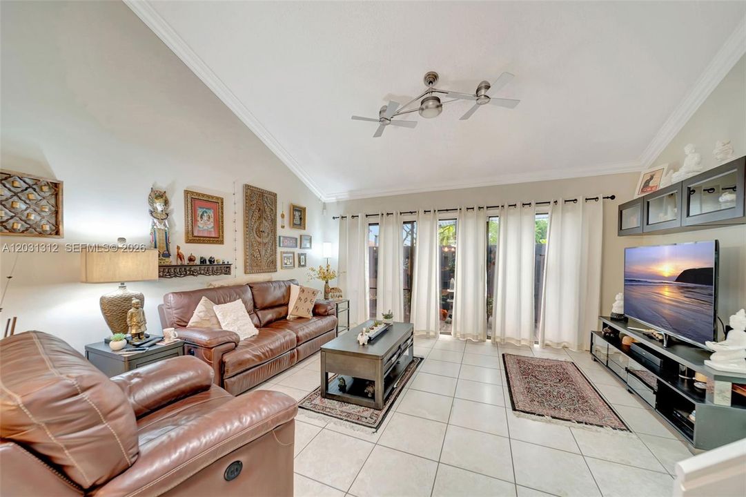 Modern Ceiling fan/light fixture