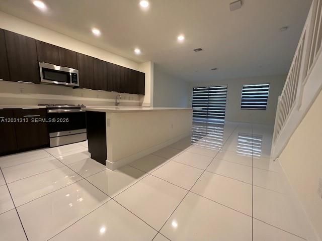 For Rent: $3,950 (4 beds, 3 baths, 1908 Square Feet)