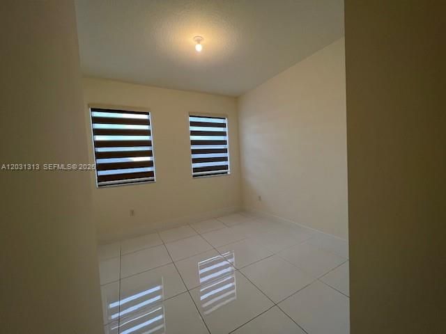 For Rent: $3,950 (4 beds, 3 baths, 1908 Square Feet)