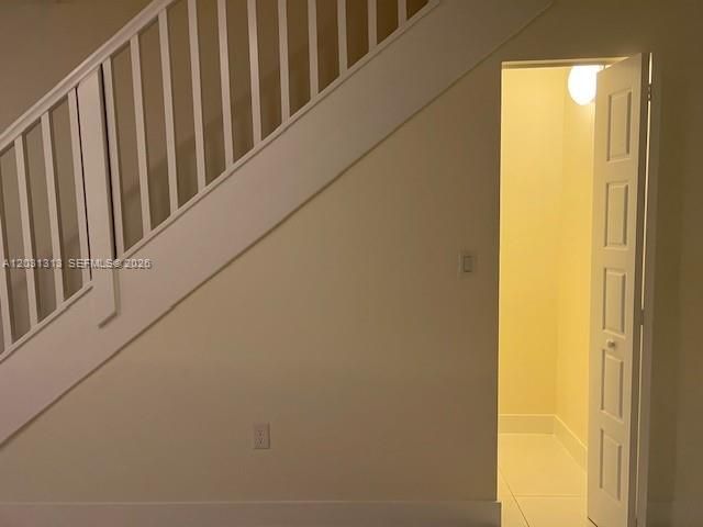For Rent: $3,950 (4 beds, 3 baths, 1908 Square Feet)