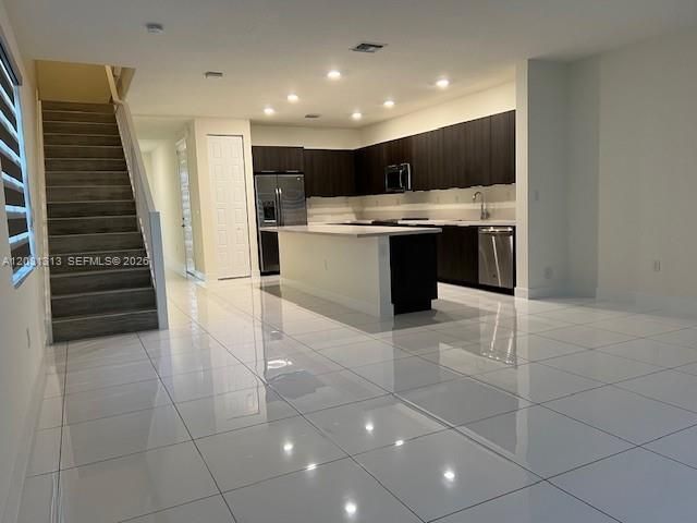 For Rent: $3,950 (4 beds, 3 baths, 1908 Square Feet)