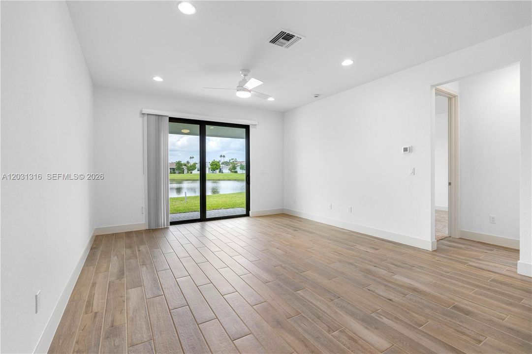 For Rent: $4,148 (2 beds, 2 baths, 1321 Square Feet)