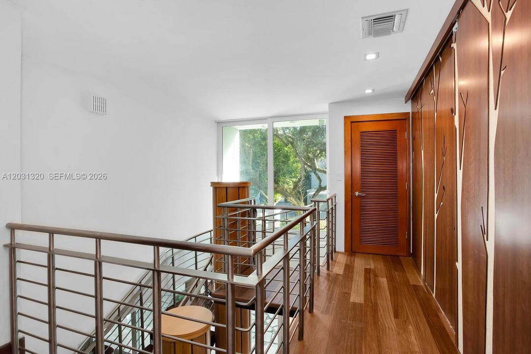 En Renta: $14,000 (3 camas, 3 baños, 2790 Pies cuadrados)