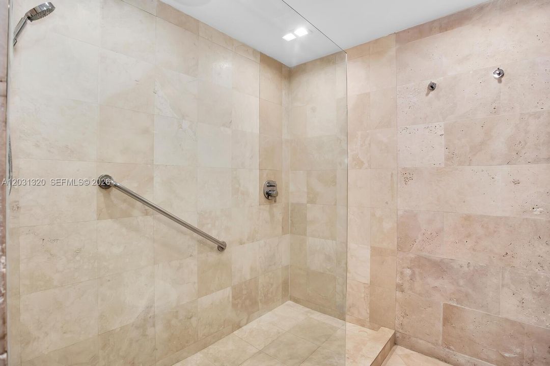 En Renta: $14,000 (3 camas, 3 baños, 2790 Pies cuadrados)