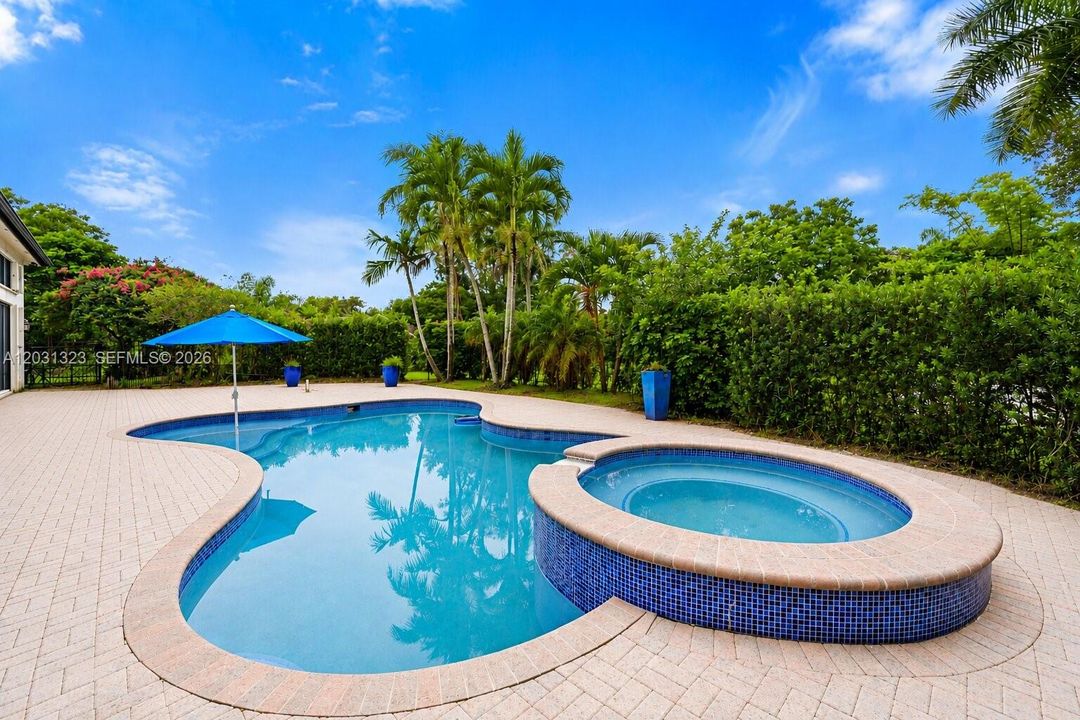 En Venta: $1,899,900 (5 camas, 4 baños, 4291 Pies cuadrados)