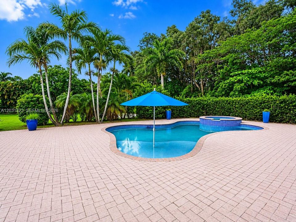 En Venta: $1,899,900 (5 camas, 4 baños, 4291 Pies cuadrados)