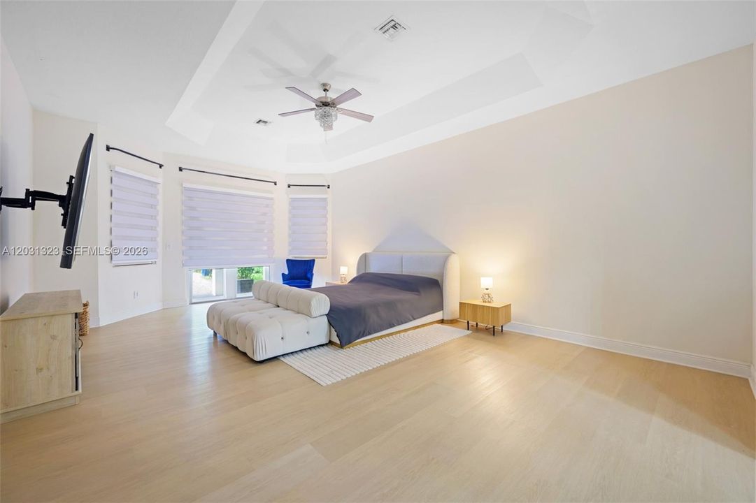 En Venta: $1,899,900 (5 camas, 4 baños, 4291 Pies cuadrados)