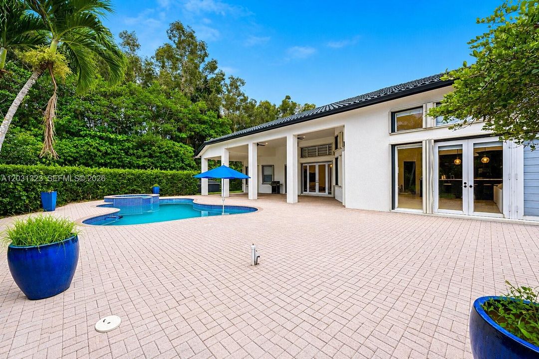 En Venta: $1,899,900 (5 camas, 4 baños, 4291 Pies cuadrados)