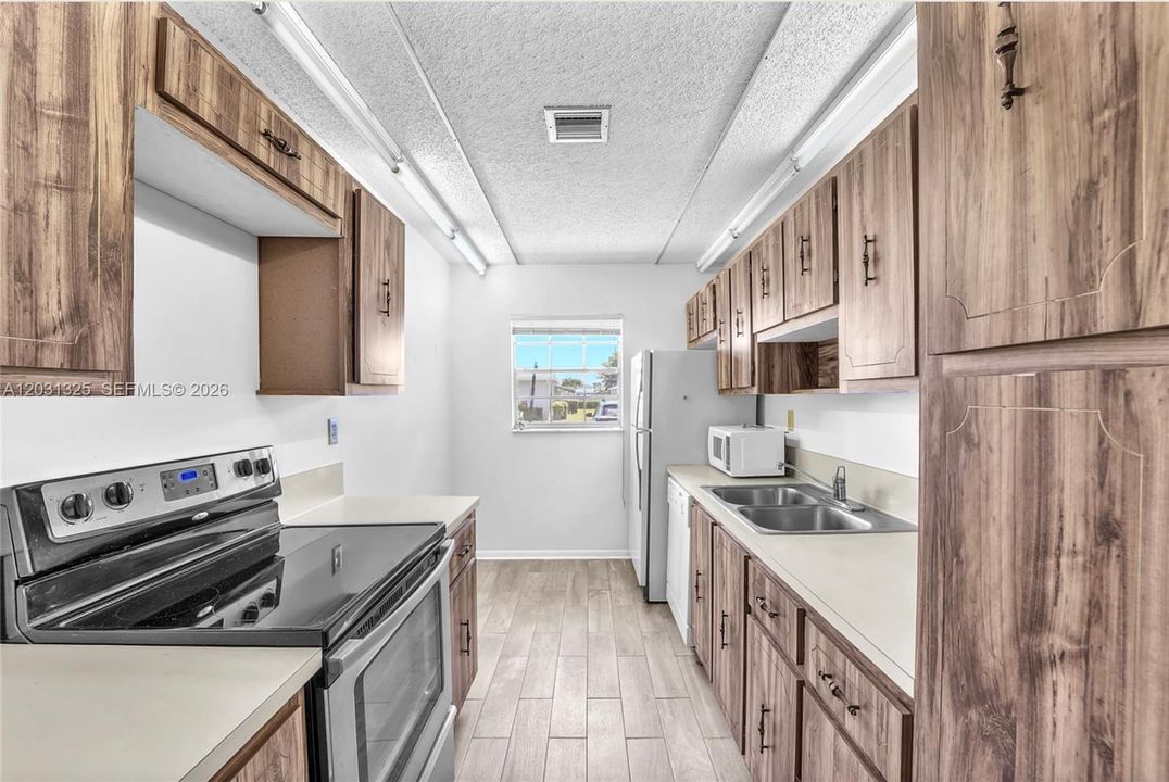 En Venta: $172,000 (1 camas, 1 baños, 1068 Pies cuadrados)