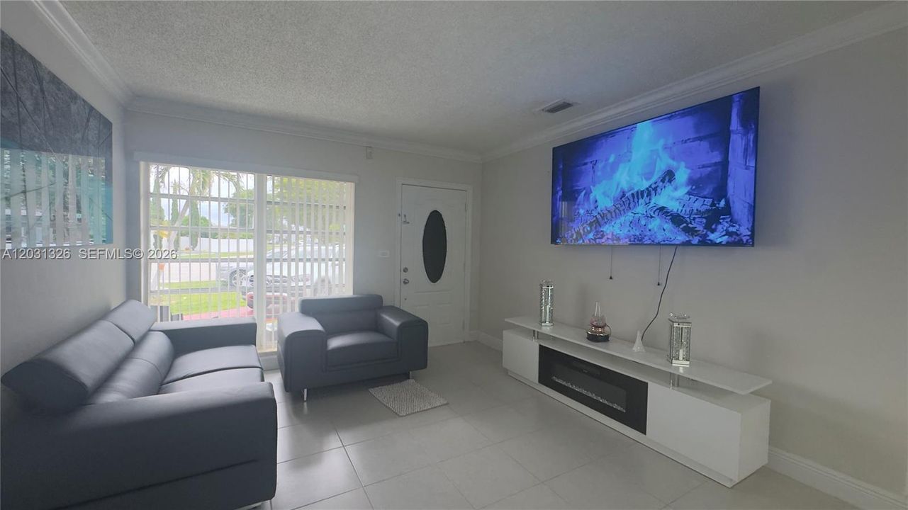 For Sale: $599,000 (3 beds, 2 baths, 1414 Square Feet)